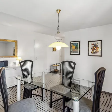 Apartamento Lovely In