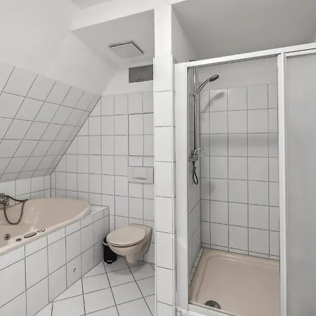 1 Bedroom Front In Apartment
