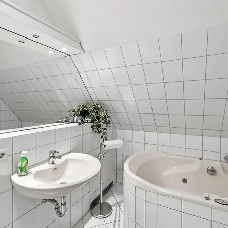 Apartment 1 Bedroom Front In Kuehlungsborn